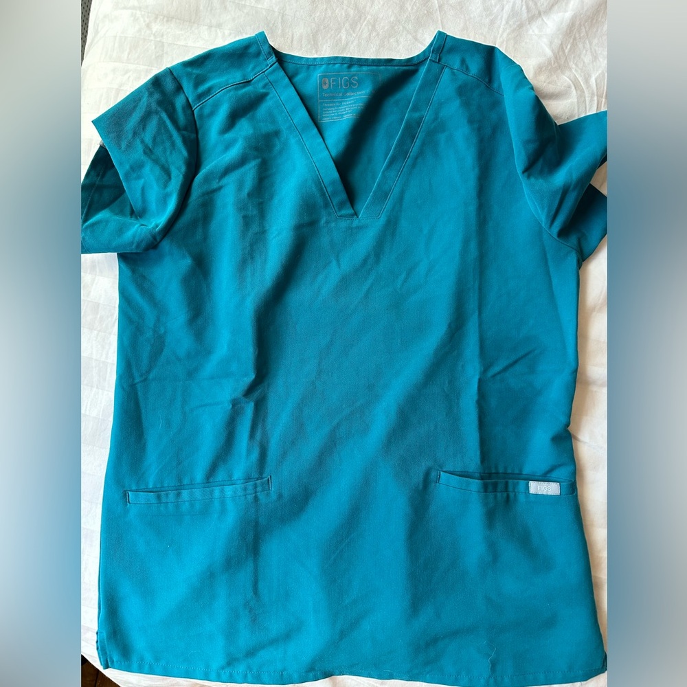 Figs Pacific Blue Casma Scrub Top